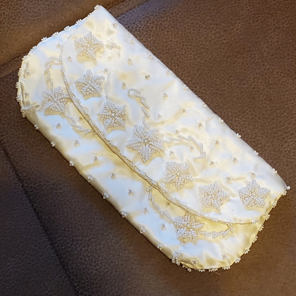 Vintage cream satin beaded evening clutch with stars